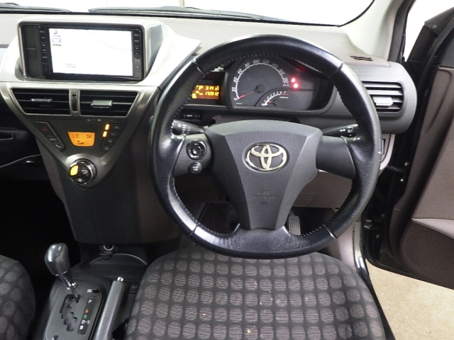 TOYOTA IQ 2009