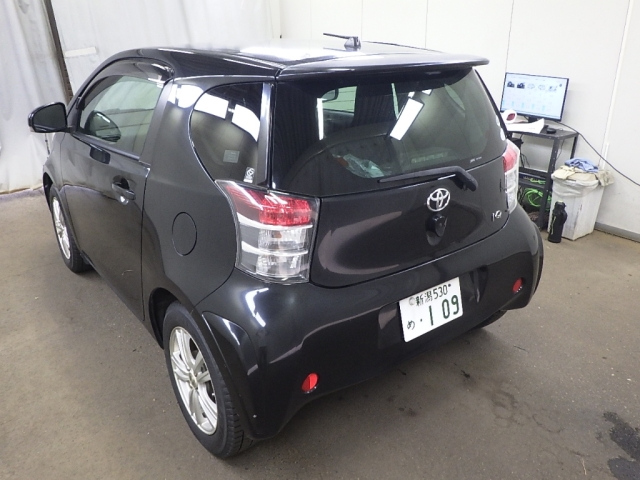 TOYOTA IQ 2009
