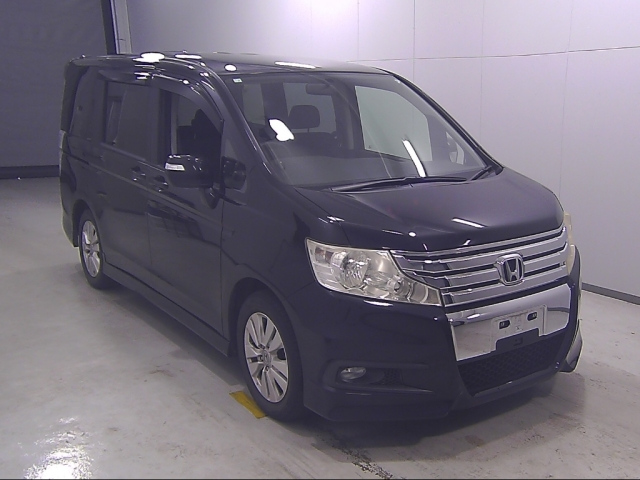 HONDA STEP WAGON 2010