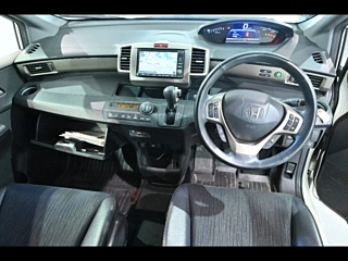 HONDA FREED 2012