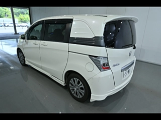 HONDA FREED 2012