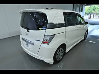 HONDA FREED 2012