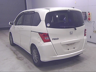 HONDA FREED 2010