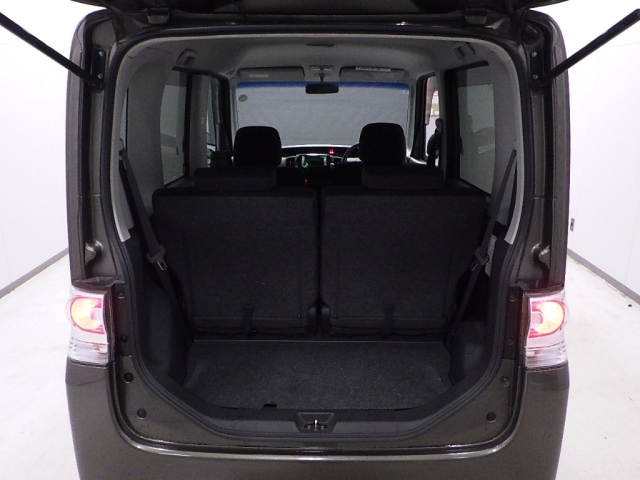 DAIHATSU TANTO 2011