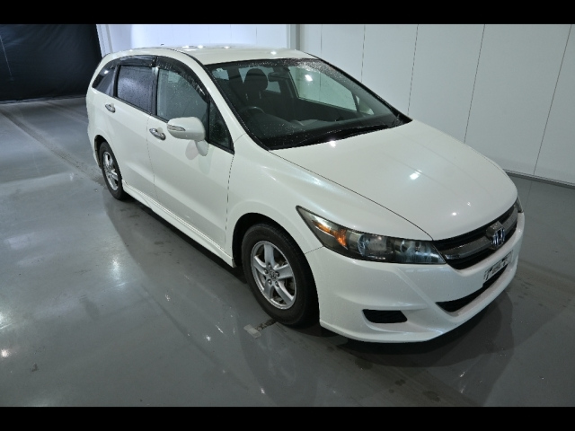 HONDA STREAM 2011