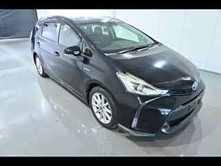 TOYOTA PRIUS ALPHA 2016