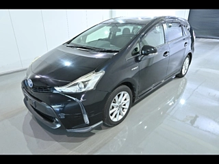 TOYOTA PRIUS ALPHA 2016