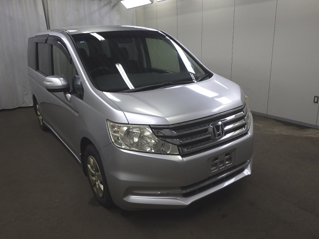 HONDA STEP WAGON 2012