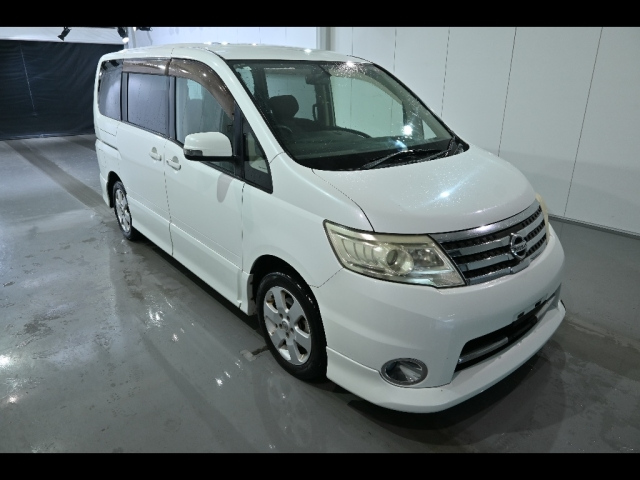 NISSAN SERENA 2010