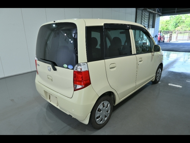 HONDA LIFE 2011