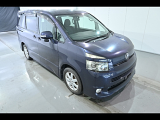 TOYOTA VOXY 2009