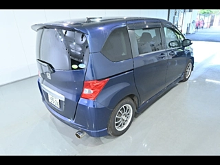 HONDA FREED 2009