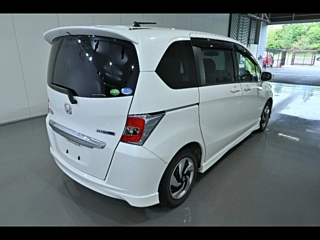 HONDA FREED 2016