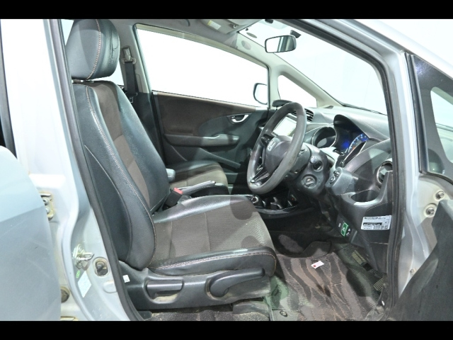 HONDA FIT SHUTTLE 2011