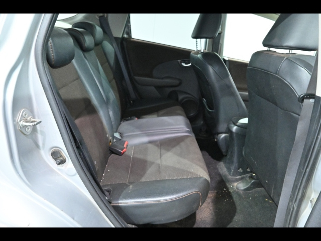 HONDA FIT SHUTTLE 2011