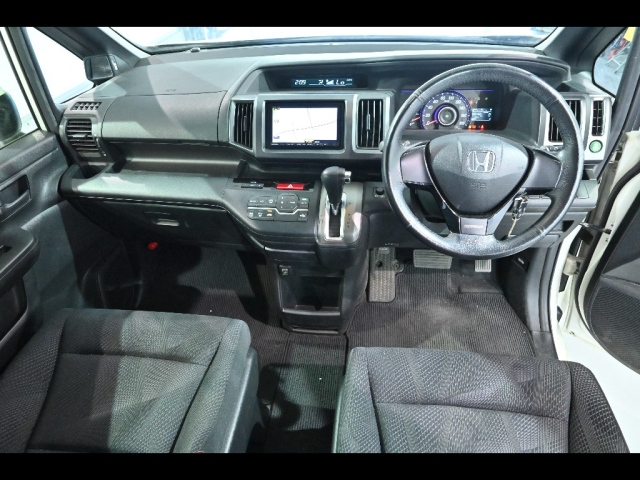 HONDA STEP WAGON 2012