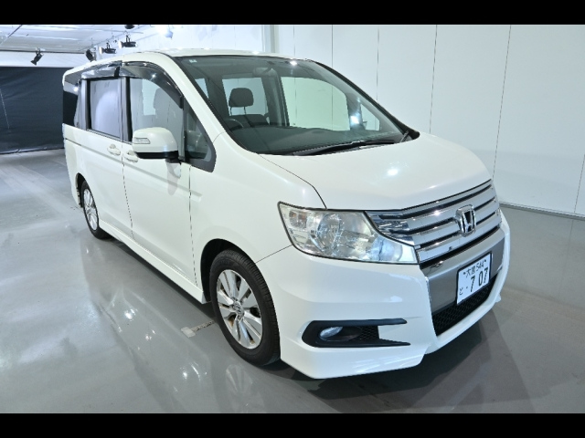 HONDA STEP WAGON 2012