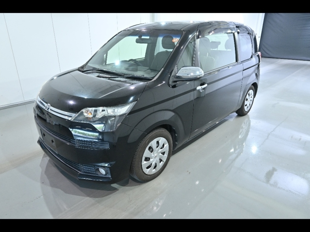 TOYOTA SPADE 2016