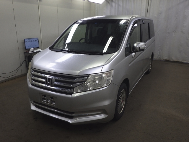 HONDA STEP WAGON 2014