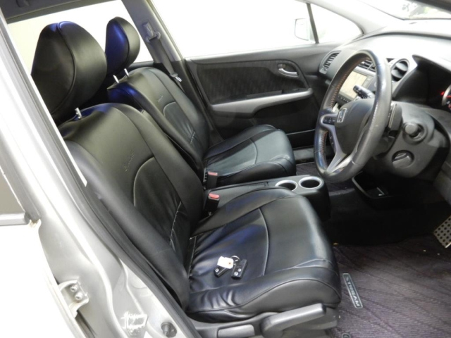 HONDA STREAM 2010