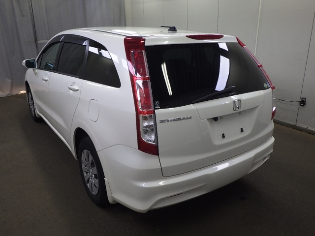 HONDA STREAM 2010