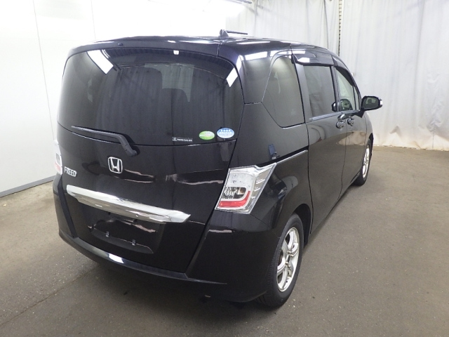HONDA FREED 2012