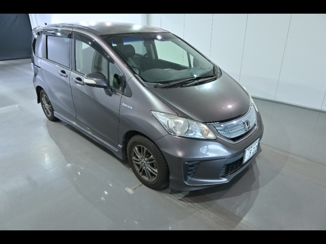 HONDA FREED 2013
