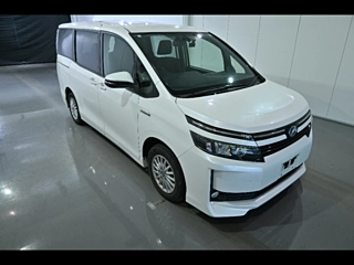 TOYOTA VOXY 2014