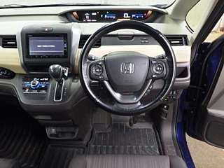 HONDA FREED 2016