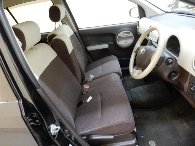 TOYOTA PASSO 2010