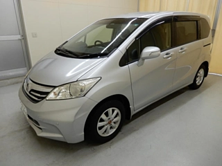 HONDA FREED 2013