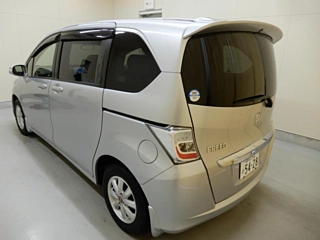 HONDA FREED 2013