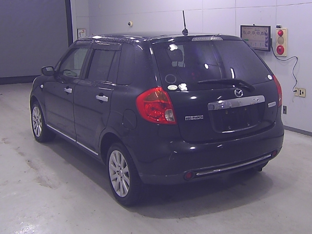 MAZDA VERISA 2008