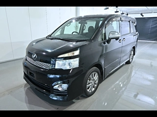 TOYOTA VOXY 2012