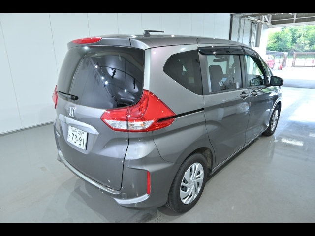 HONDA FREED 2024