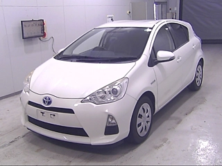 TOYOTA AQUA 2014