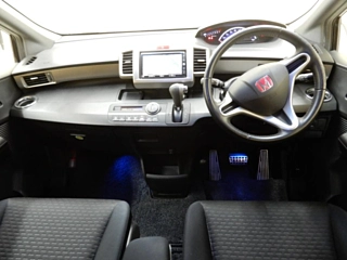 HONDA FREED 2010