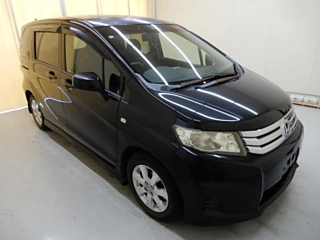 HONDA FREED 2010