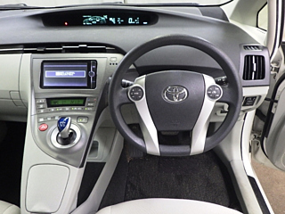 TOYOTA PRIUS 2013