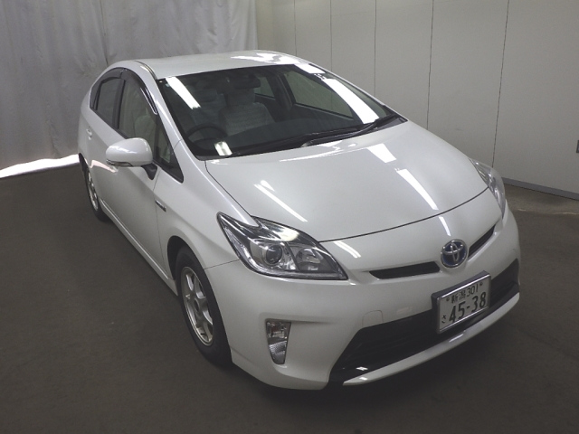 TOYOTA PRIUS 2013