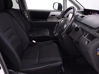 TOYOTA VOXY 2008