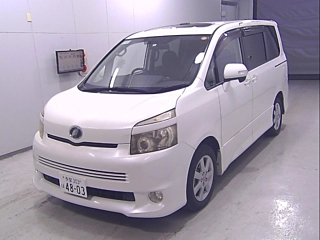 TOYOTA VOXY 2008