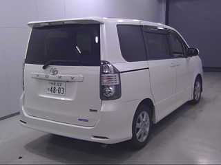 TOYOTA VOXY 2008