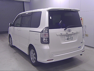 TOYOTA VOXY 2008