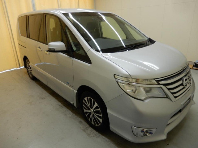 NISSAN SERENA 2014