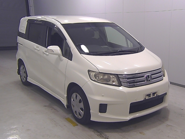 HONDA FREED 2012