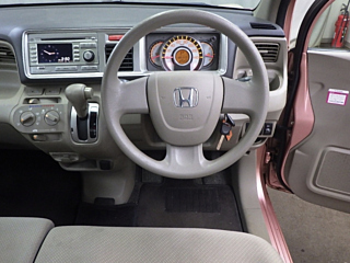 HONDA LIFE 2011