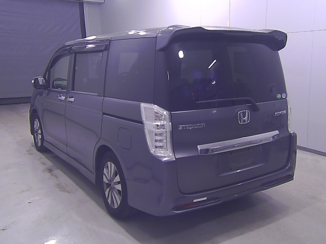 HONDA STEP WAGON 2013
