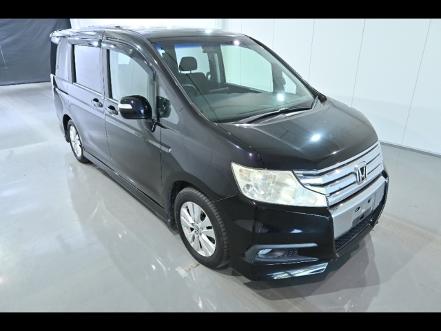 HONDA STEP WAGON 2010