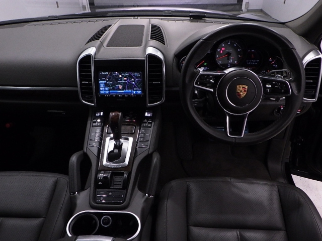 PORSCHE CAYENNE 2015